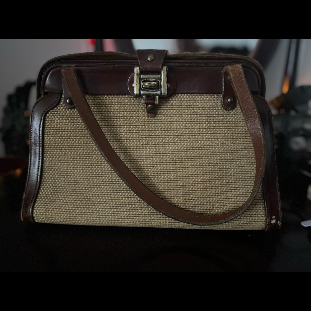 Vintage 1950’s Zenith Leather Purse